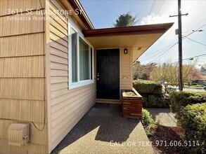 3611 SE Gladstone St in Portland, OR - Building Photo - Building Photo