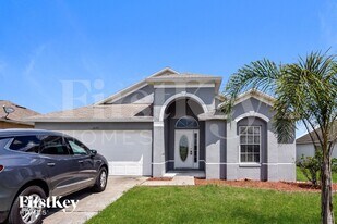 1237 E Grove Ave in Lake Wales, FL - Building Photo