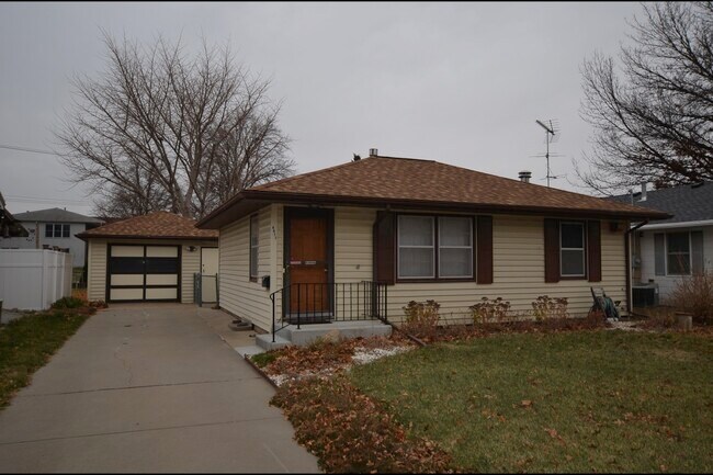 property at 4411 Baldwin Ave
