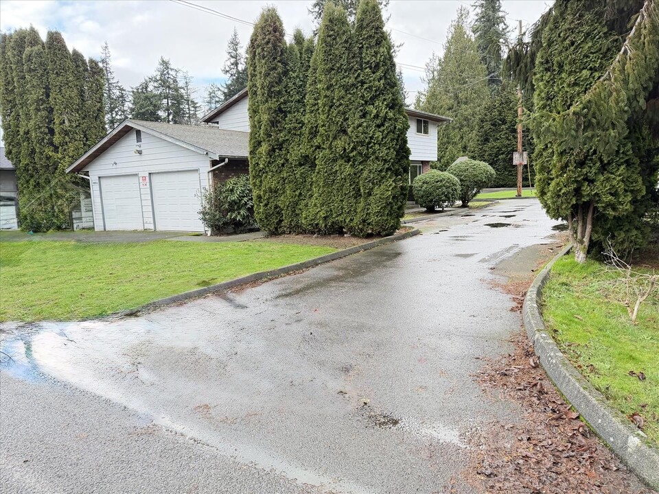 1615 63rd St SE in Everett, WA - Building Photo