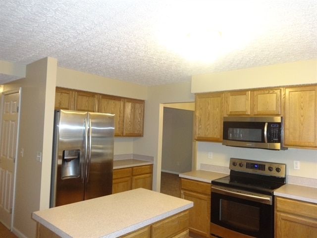 1124 Waterview Ct in Blacklick, OH - Building Photo - Building Photo