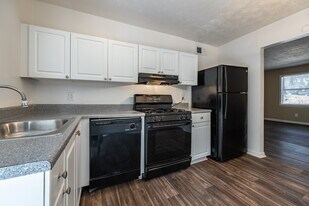 Cascade Oaks Apartments in Atlanta, GA - Building Photo