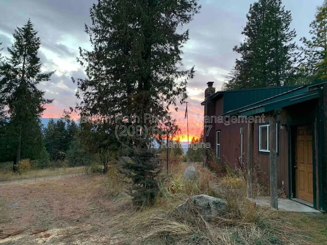 298 Woods Rd in Priest River, ID - Building Photo - Building Photo