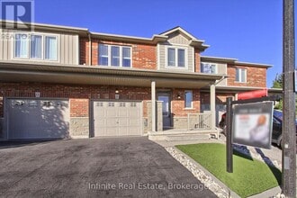 380 Lake St in Grimsby, ON - Building Photo - Building Photo