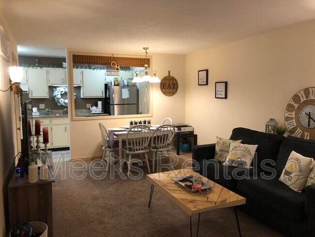 Greentree Apartments - Greentree Building in Huntington, WV - Building Photo - Building Photo
