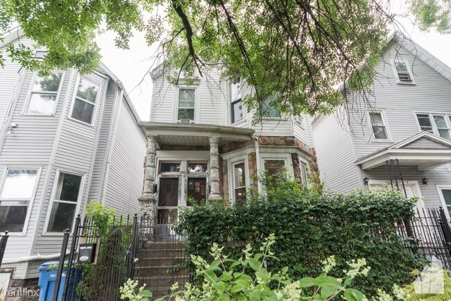 2705 W Francis Pl-Unit -# 1 in Chicago, IL - Building Photo - Building Photo