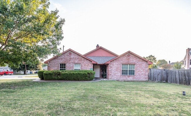 property at 305 N Elm St
