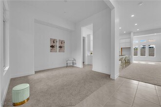 11049 Concord Vly Dr in Las Vegas, NV - Building Photo - Building Photo