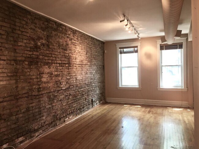 2040 W McLean Ave in Chicago, IL - Building Photo - Building Photo