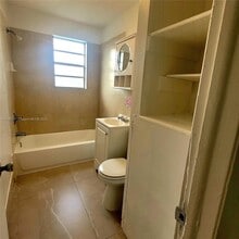544 NW 23rd Ct-Unit -#9 in Miami, FL - Building Photo - Building Photo