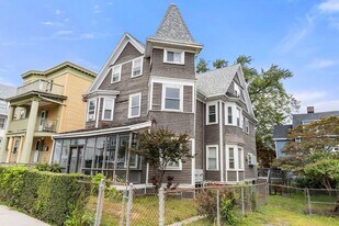 249 Park St, Unit 1 in Boston, MA - Building Photo