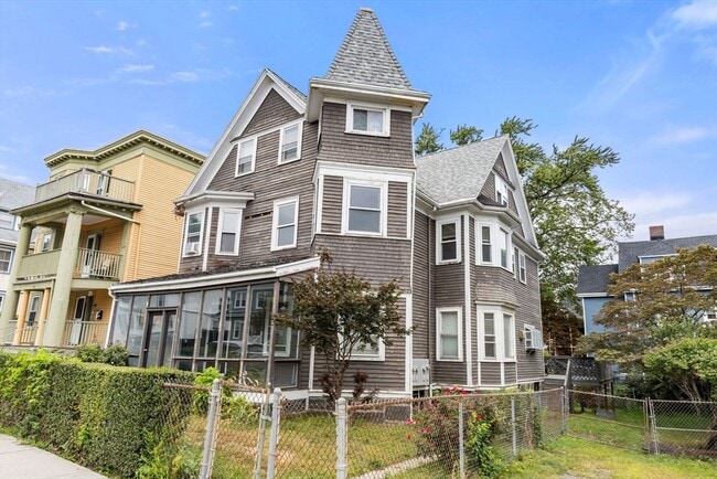 249 Park St, Unit 1