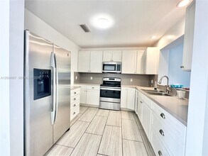 4175 SW 84th Ave in Miami, FL - Building Photo - Building Photo