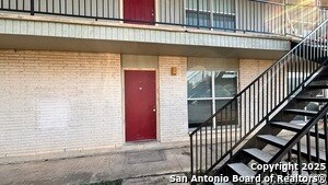 5602 Bienville Dr in San Antonio, TX - Foto de edificio - Building Photo