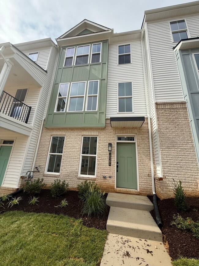 property at 15384 Oasis Sun Aly