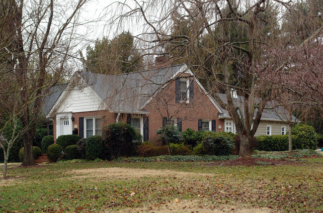 943 Marguerite Dr in Winston-Salem, NC - Building Photo - Building Photo