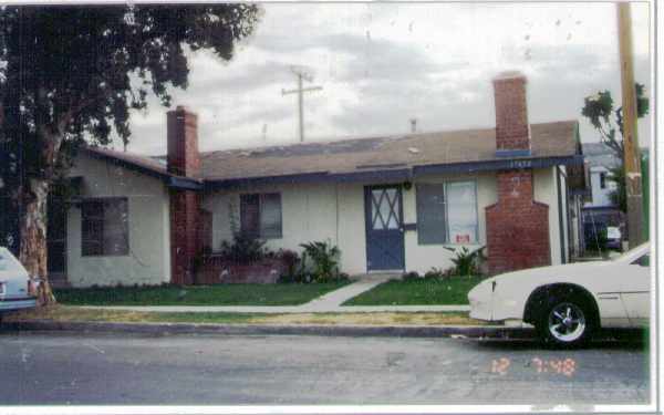 17652 Jacquelyn Ln in Huntington Beach, CA - Foto de edificio