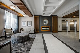 150 Main St W in Hamilton, ON - Building Photo - Building Photo