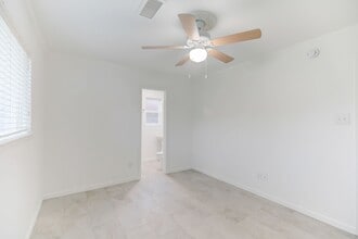 726 Parkhill St in Channelview, TX - Building Photo - Building Photo
