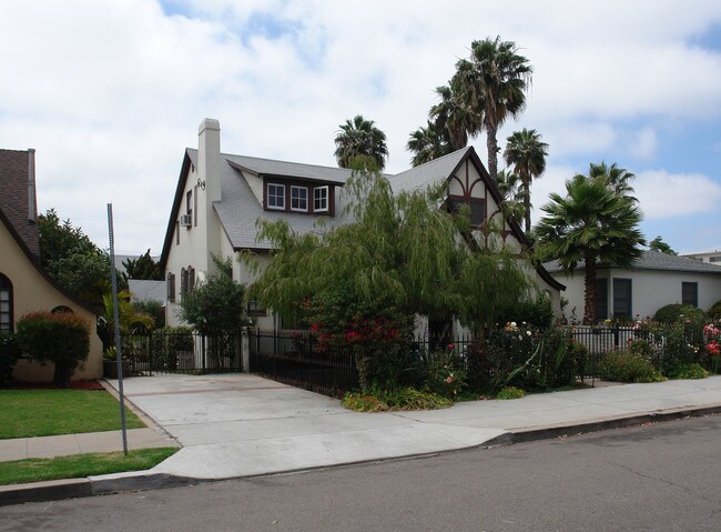 4050 Hamilton St in San Diego, CA - Foto de edificio - Building Photo