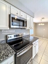 2426 Tall Ships Ln, Unit 236 in Friendswood, TX - Building Photo - Building Photo