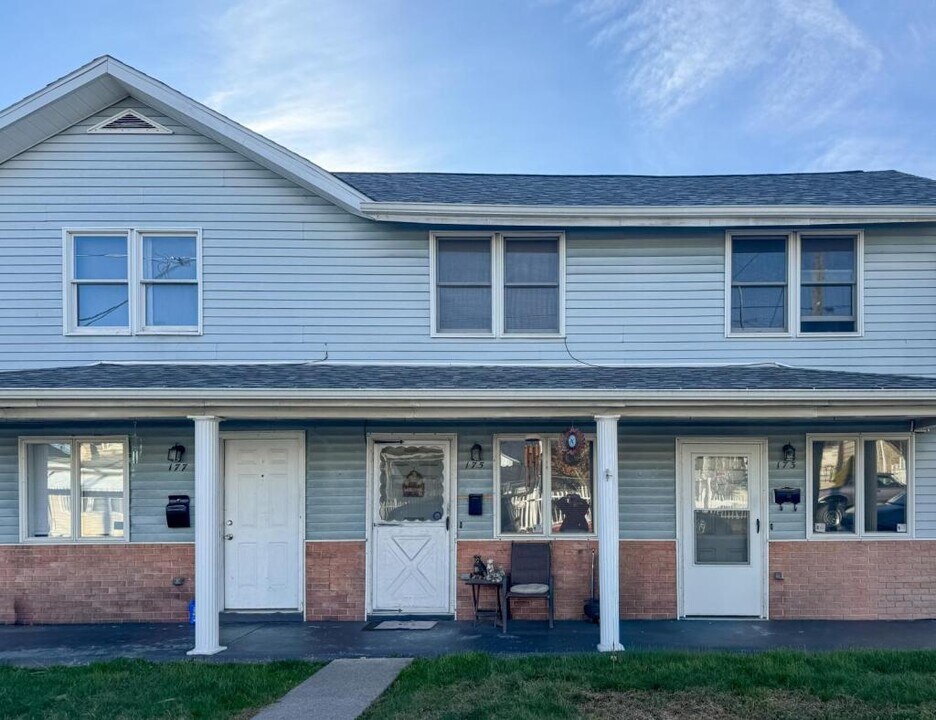 173 E Union St in Nanticoke, PA - Building Photo