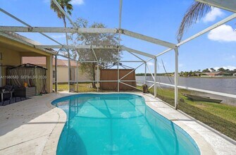 1400 Meadows Blvd in Weston, FL - Building Photo - Building Photo