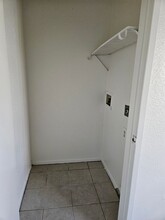 1509 Lynne Renee Ct in Modesto, CA - Foto de edificio - Building Photo