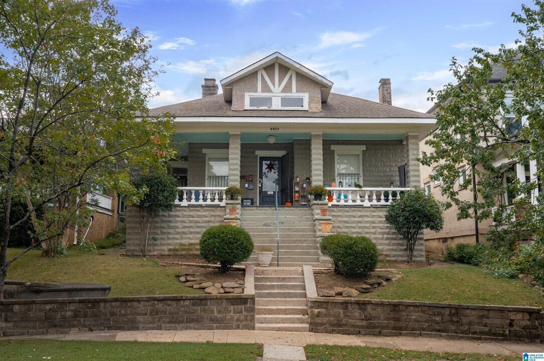 2919 10th Ave S in Birmingham, AL - Building Photo