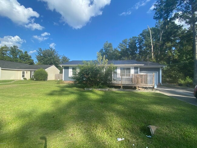 property at 220 Lakewood Dr