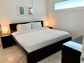 201 Galen Dr in Key Biscayne, FL - Building Photo - Building Photo