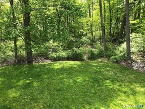 133 Musket Ridge Rd in Norwalk, CT - Foto de edificio - Building Photo