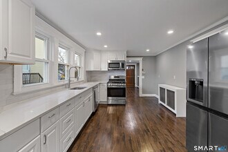 151 Seaside Ave in Stamford, CT - Building Photo - Building Photo