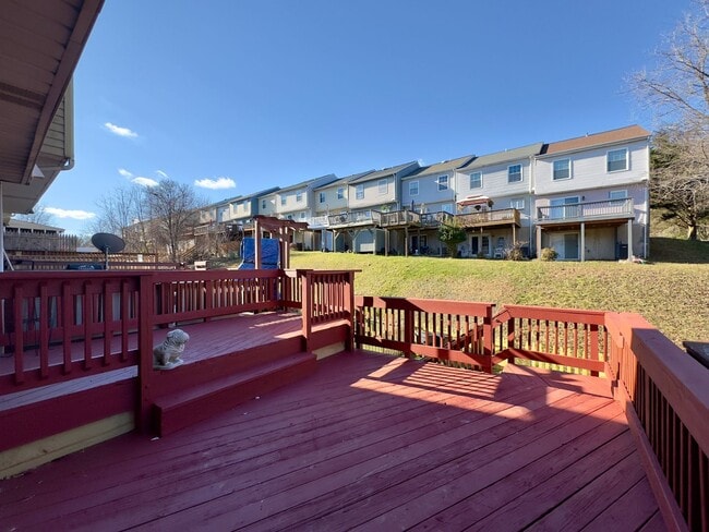 18 Woodcove Ct in Parkville, MD - Building Photo - Building Photo