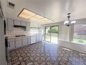 46 Christamon W in Irvine, CA - Building Photo - Building Photo