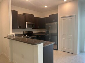 14442 Editors Note St in Sun City Center, FL - Building Photo - Building Photo