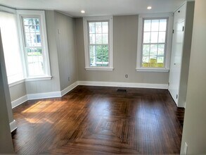 215 Stockton St, Unit 1 in Hightstown, NJ - Building Photo - Building Photo