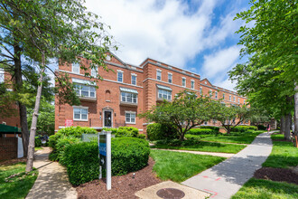 McLean Gardens in Washington, DC - Building Photo - Building Photo