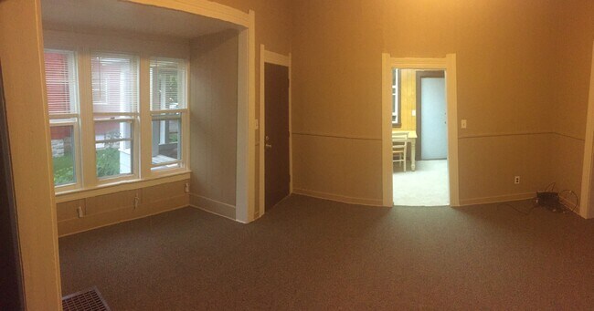 813 Scott Ave photo'