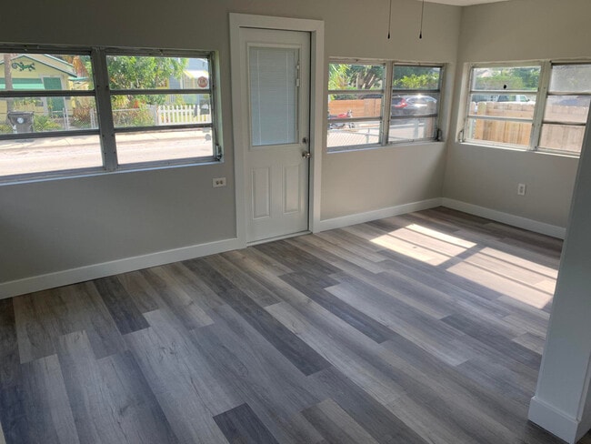 321 N J St in Lake Worth Beach, FL - Building Photo - Building Photo