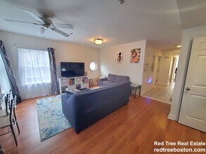 8-10 Glencoe St. Unit 1, Unit 1 in Boston, MA - Building Photo - Building Photo