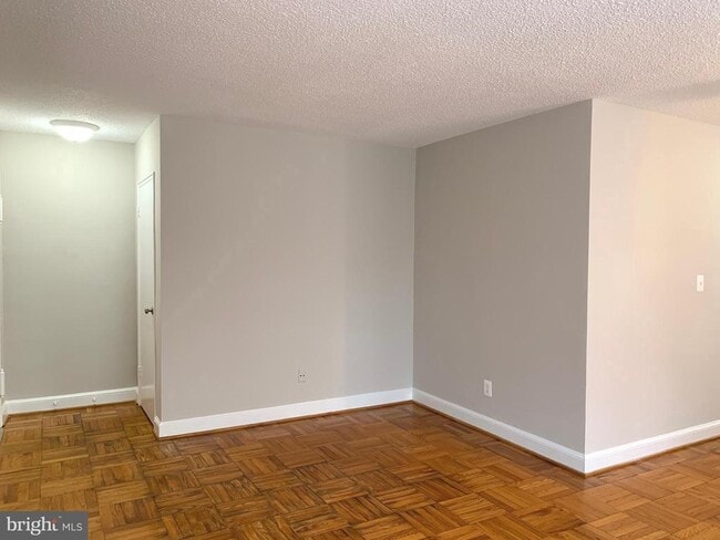 1320 Fort Myer Dr in Arlington, VA - Building Photo - Building Photo