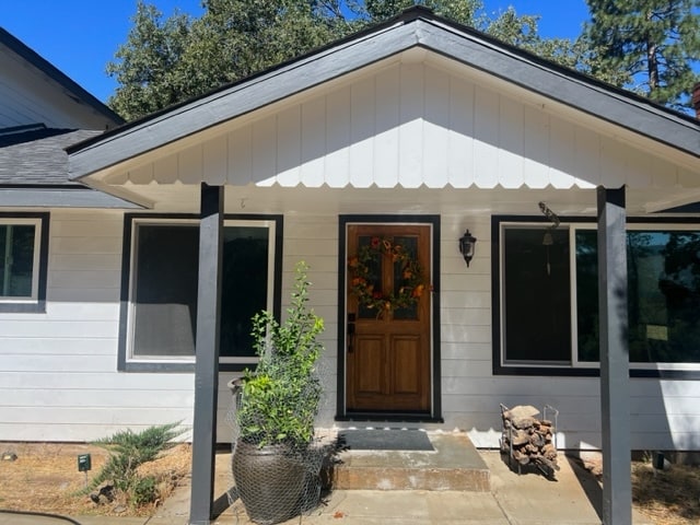 5979 Meadow Ln in Mariposa, CA - Building Photo - Building Photo