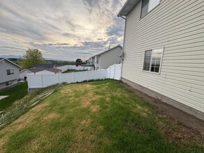 460 E 950 N-Unit -(Basement) in Springville, UT - Building Photo - Building Photo