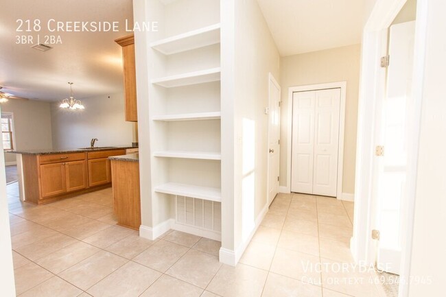 property at 218 Creekside Ln