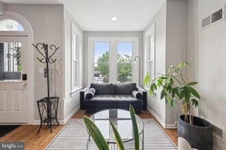 311 Massachusetts Ave NE in Washington, DC - Building Photo - Building Photo
