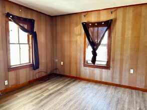 308 S 1st St in Oberlin, LA - Foto de edificio - Building Photo