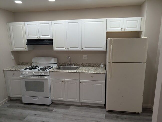 6906 Eastbrook Ave in Baltimore, MD - Building Photo - Building Photo