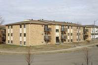 Garden Grove in Bismarck, ND - Foto de edificio - Building Photo