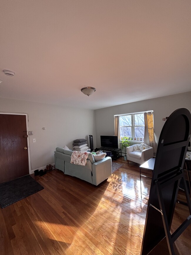 159 Massachusetts Ave, Unit 8 in Boston, MA - Foto de edificio - Building Photo